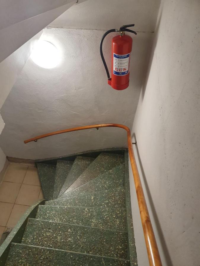 Hela Boendet Uthyres Overlida Bagian luar foto
